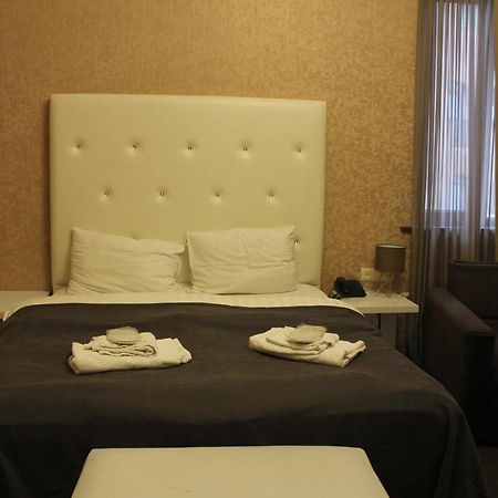 טביליסי Hotel Plaza מראה חיצוני תמונה