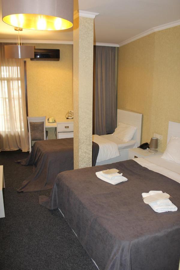 טביליסי Hotel Plaza מראה חיצוני תמונה