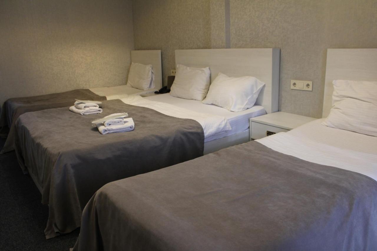 טביליסי Hotel Plaza מראה חיצוני תמונה