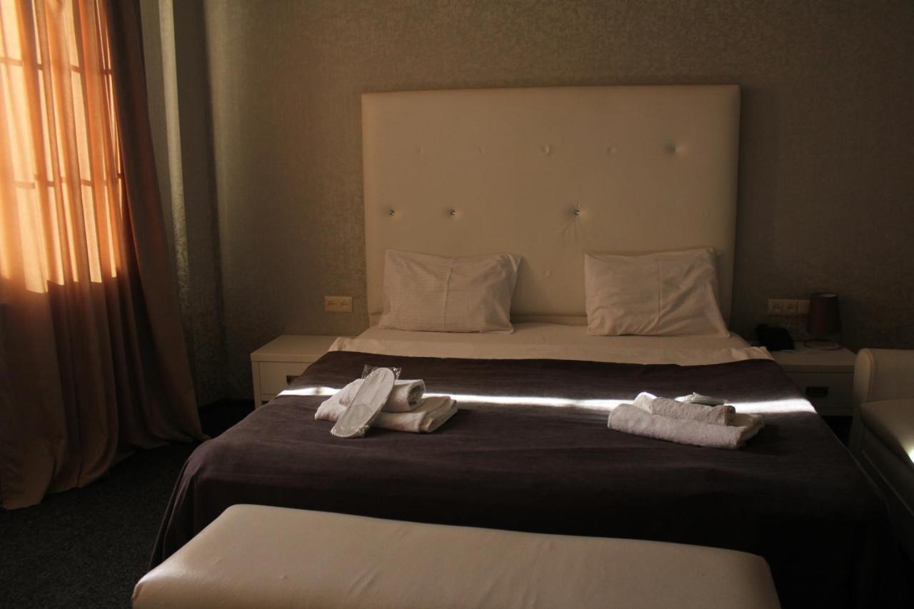 טביליסי Hotel Plaza מראה חיצוני תמונה
