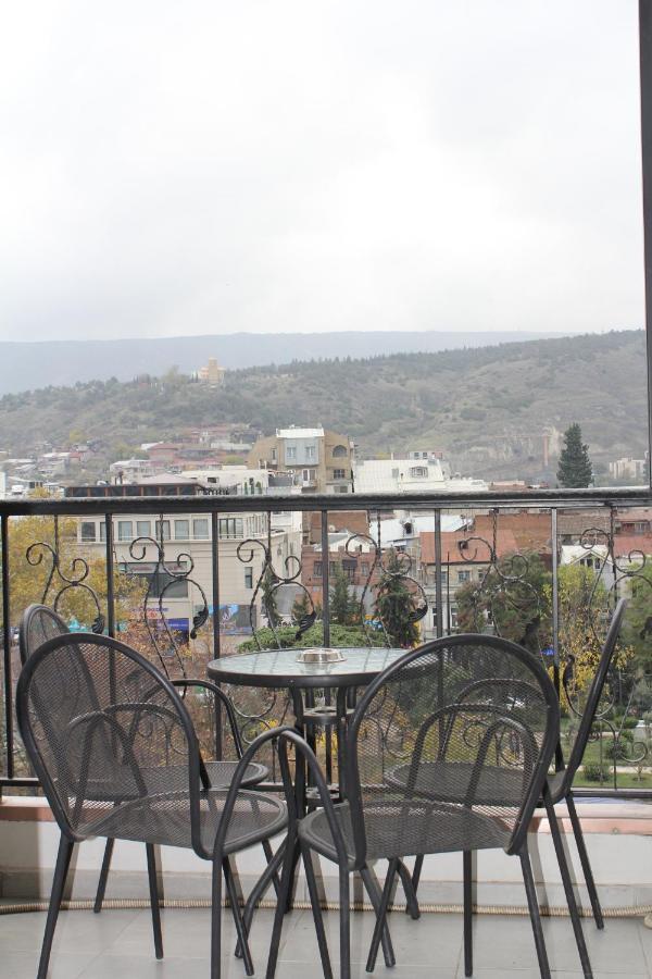 טביליסי Hotel Plaza מראה חיצוני תמונה