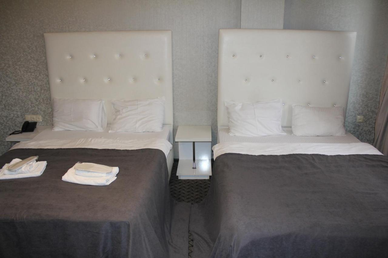 טביליסי Hotel Plaza מראה חיצוני תמונה